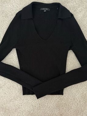 Love Tree Black Ribbed V-Neck Sweater Top
